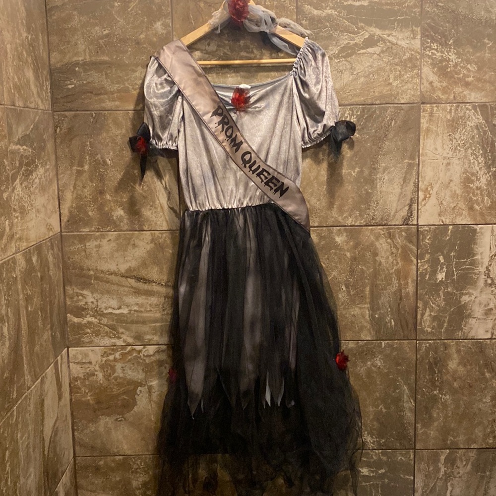 Prom Queen costume